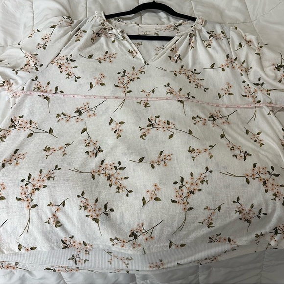 Blouse white with flowers pre-owned in great condition size 2x - Picture 4 of 9